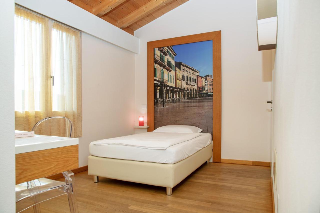 Via Verdi B&B Vago Buitenkant foto