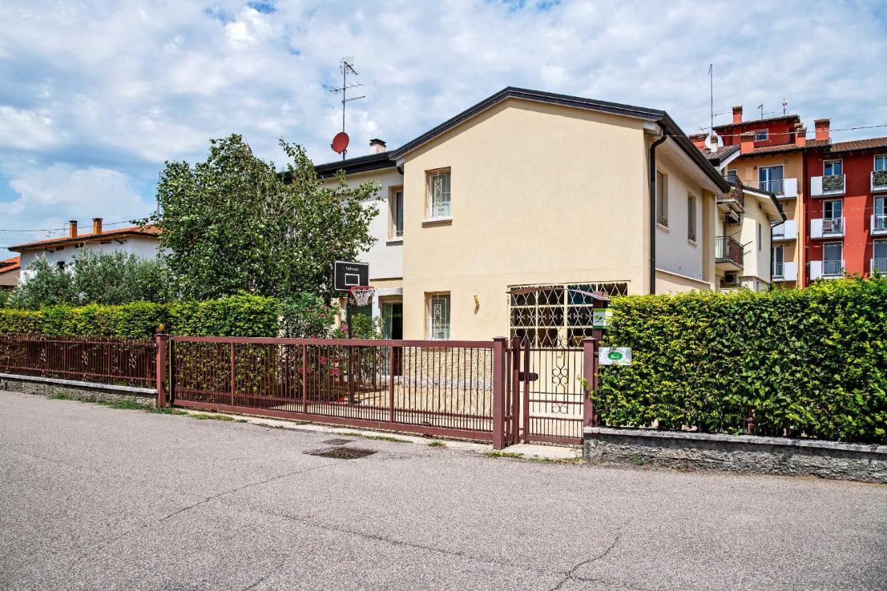 Via Verdi B&B Vago Buitenkant foto